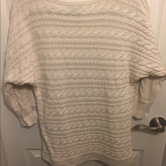 Knit, Banana Republic 3/4 Sleeve Length Sweater - Picture 4 of 4